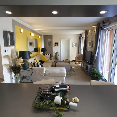 Apartment Apartments By The Sea Cres - 12131