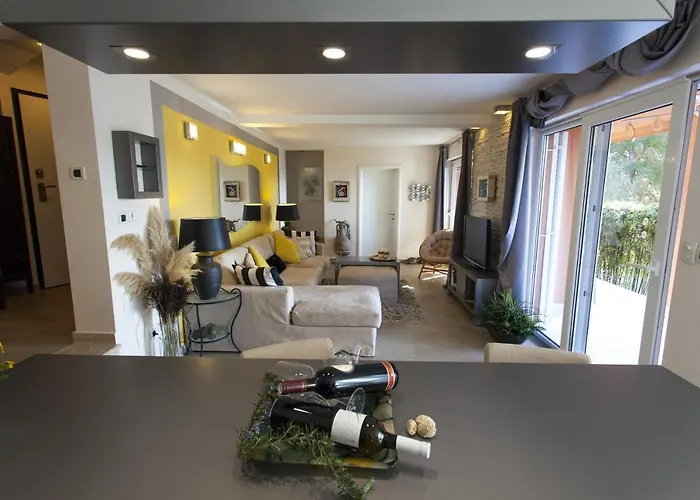 Apartment Apartments By The Sea Cres - 12131